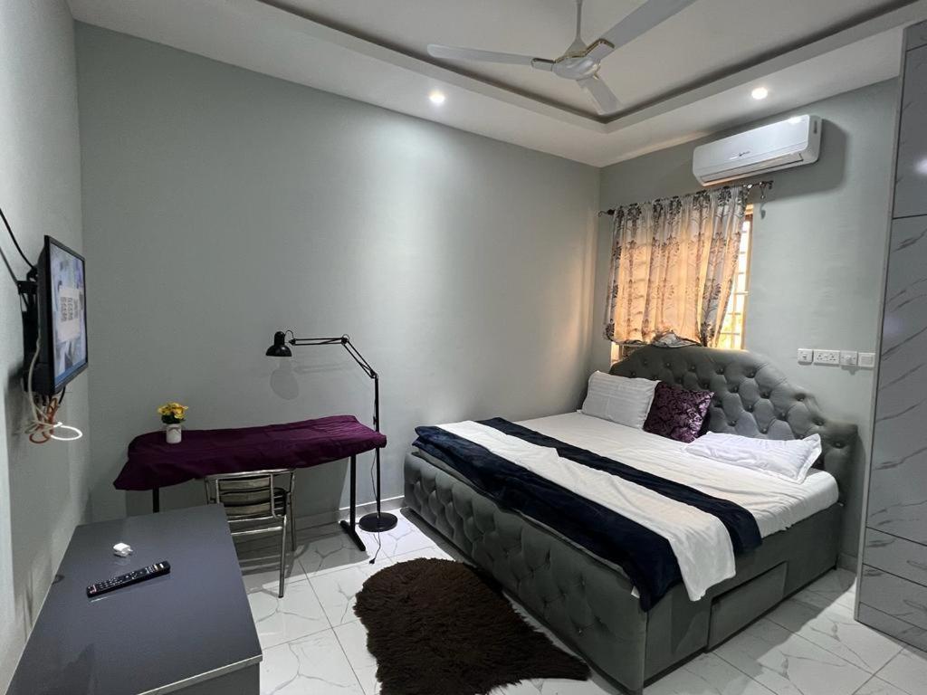 Fowaa Lux Bed & Breakfast Tema Bagian luar foto