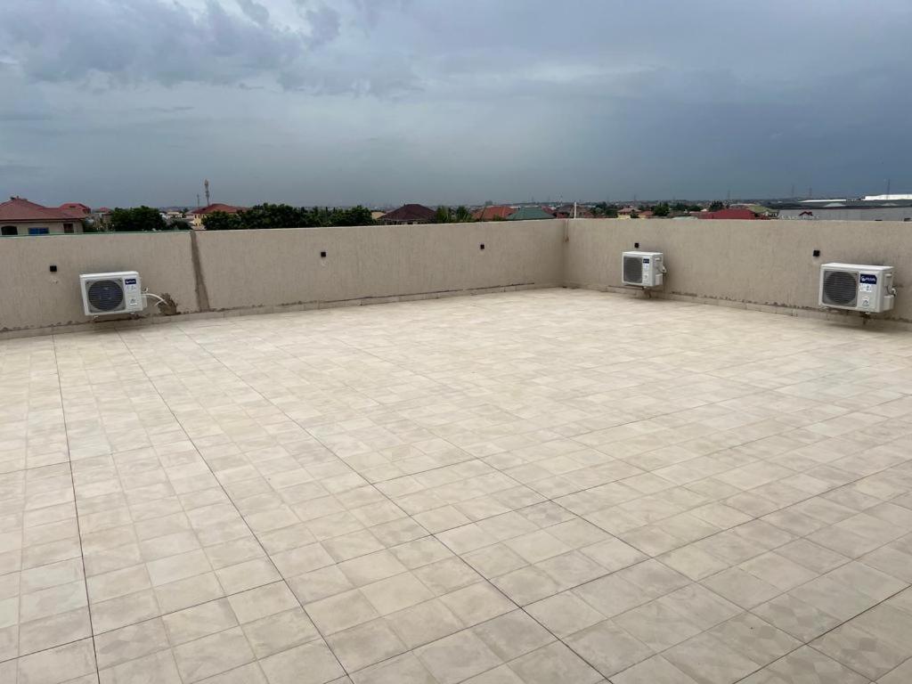 Fowaa Lux Bed & Breakfast Tema Bagian luar foto