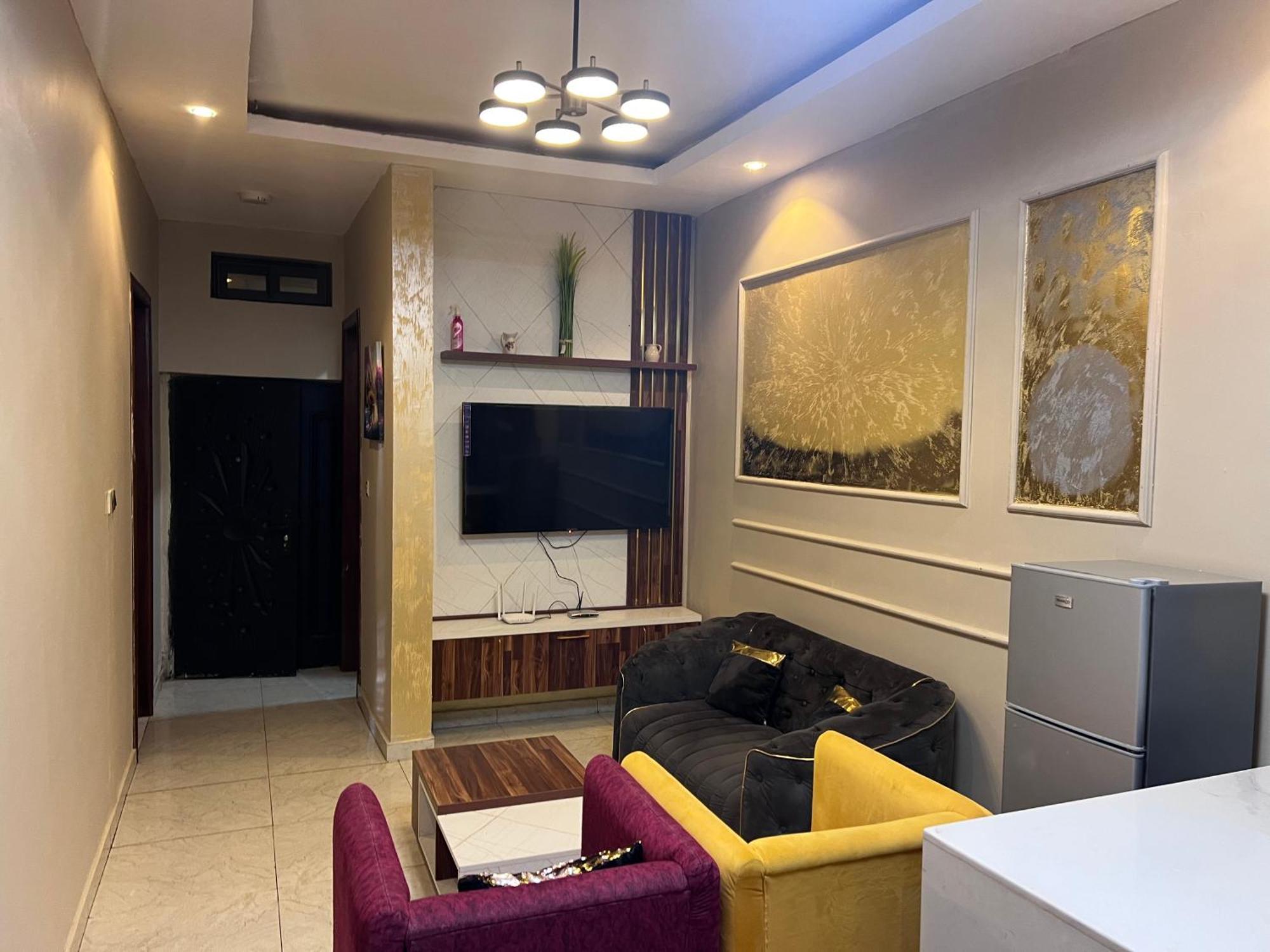 Fowaa Lux Bed & Breakfast Tema Bagian luar foto